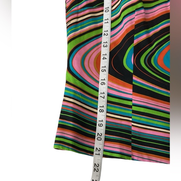 Maggy London 100% Silk Jacket, swirl  pattern, pink/green/black, zip front, 6 - Picture 5 of 6